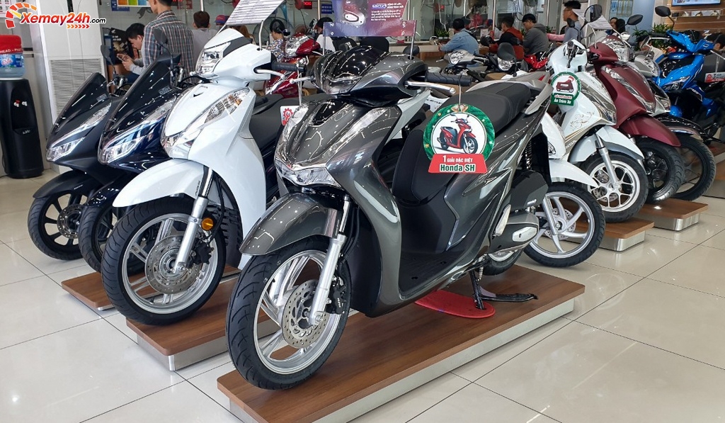 Nguoi Viet Giam Mua Xe May Doanh So Honda Lao Doc.jpg