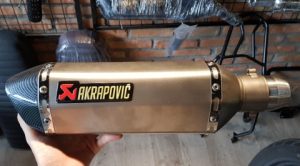 Pô Akrapovic mini